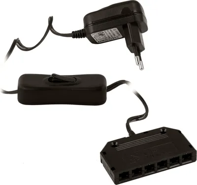 Produktbild von Steckernetzgerät Transformator 220-240V schwarz Trafo 12V/12W mit Wippschalter und 6-fach Verteiler