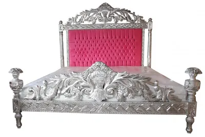 Produktbild von Casa Padrino Luxus Barock Bett Antik Rosa / Silber  - Luxus Bett - Antik Look