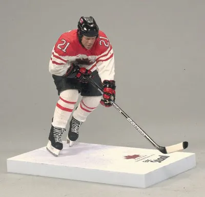 Produktbild von McFarlane Toys NHL Figur Team Canada Series II (Eric Staal)