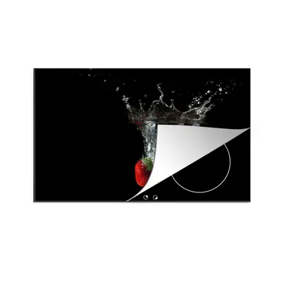 Produktbild von KitchenYeah© Herdabdeckplatte Erdbeeren - Obst - Wasser - Schwarz - Rot , 89x51cm, Küche Deko, Glaskeramikkochfeld Herdabdeckung, Abdeckplatte fùr Kochfeld