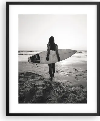 Produktbild von Gerahmtes Poster - Schwarzer Rahmen - Frau Strand Surfen - 40x50 cm - Wand Bild - Wanddeko - Wandbilder - Kunstposter - Wandposter - Bilderrahmen - Bilder - Kunstdruck - P2BPA40x50-5036