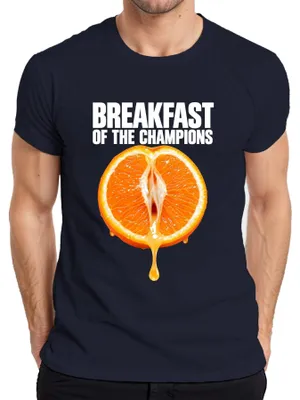 Immagine prodotto di Maglietta da uomo, taglia 3XL, colore blu navy, con scritta "Breakfast Of The Champions" e un'immagine che potrebbe essere interpretata in modo ambiguo, adatta a un pubblico adulto