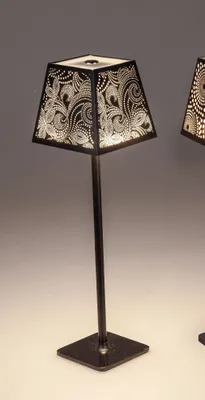 Produktbild von formano Moderne LED Stehlampe Ornament Touch-Funktion USB-Ladefunktion Tischlampe