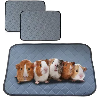 Produktbild von Meerschweinchen Fleece Unterlage - 2 Stück - 45 x 60 cm - Waschbare Käfigmatte - Saugfähige Streumatte für Meerschweinchen, Kaninchen und Hamster