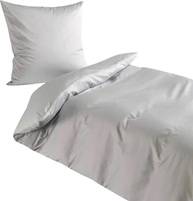 Produktbild von Traumschlaf Uni Mako-Satin Bettwäsche 135x200 cm + 80x80 cm silber