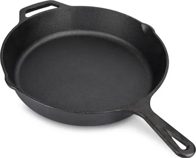 Produktbild von Navaris Gusseisenpfanne - 30 cm groß - Eingebrannte Feuerfeste Gusseisen Pfanne mit Doppelgriff - Ölgießer für den Grill Gasgrill Ofen