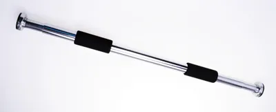 Produktbild von Türreck Klimmzugstange 63-95cm verstellbar bis 100kg belastbar Schaumstoffgriffe