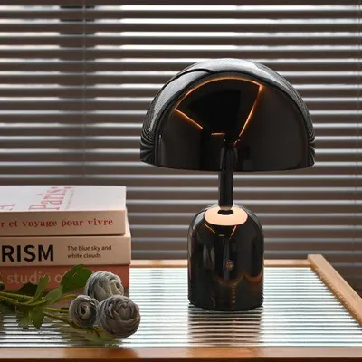 Immagine prodotto di Lampada notturna a LED per il letto - Lampada da scrivania decorativa (nera)