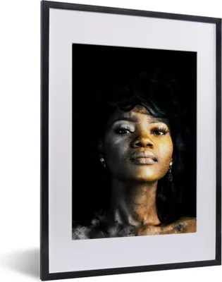 Produktbild von MuchoWow® MuchoWow® Gerahmtes Poster Frau - Lehm - Farben 30x40 cm - Poster mit zchwarzem Bilderrahmen - Wandposter Schlafzimmer