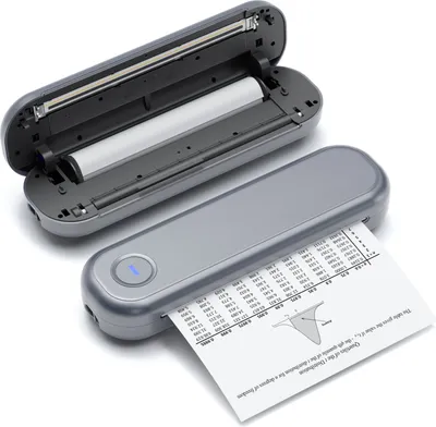 Produktbild von Tragbarer A4-Thermodrucker, kabellos und per USB, Verbindung mit mobilem Computer, 50 mm/56 mm/77 mm/107 mm/210 mm/216 mm (2 Zoll/3 Zoll/4 Zoll/8 Zoll/8,5 Zoll), US-Letter-A5-Papierformat fuer Buero und Schule, kompatibel mit Windows-/Mac-System, tintenloser Druck, PDF-Datei, Webseite, Vertragsdokumente, Bilder, wird mit 3 Papierrollen und Adapter geliefert