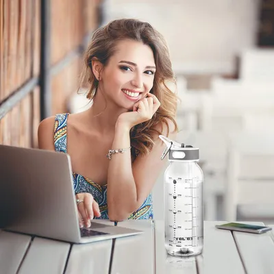 Produktbild von Wasserflasche mit Strohhalm - 1 Liter - Für Hydratation - BPA-frei
