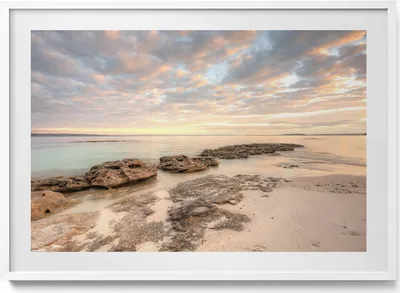 Produktbild von Strandlandschaft, Meer und Himmel– Wandbild mit Rahmen – Gerahmtes Bild  – Wanddekoration – 100x70 cm –  Weiß Rahmen