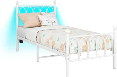 Image de Cadre de lit - 90 x 200 cm - Tête et pied de lit vintage - Station de recharge USB - Éclairage LED - Sommier à lattes robuste - Blanc