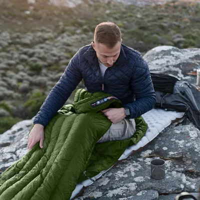 Produktbild von Famanu Schlafsack Ultra Leicht und Wasserdicht - 3-4 Jahreszeiten