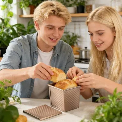 Produktbild von Kastenform mit Deckel für das Backen von Brot und Kuchen