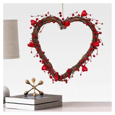 Produktbild von Herzförmige Aufhängbare Dekoration - 30 cm Valentinstags Deko mit roten Beeren für Feiertage, Türen, Fenster, Wände, Hochzeiten, Partys und Veranden