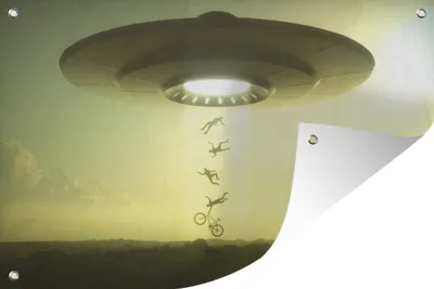 Produktbild von MuchoWow® 90x60 cm Outdoor-Poster Gartendeko Sichtschutz Garten Poster für den Garten  Eine Illustration eines UFOs, das Menschen entführt - Jungen - Mädchen - Kinder - Kinder
