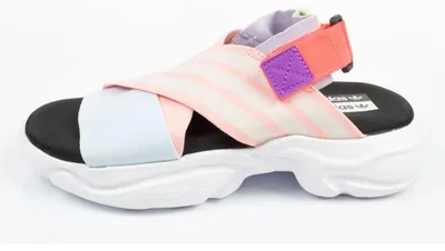 Image de Chaussures Adidas Magmur FV1214