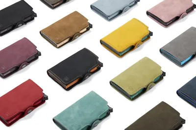 Produktbild von Abgeschirmter Kreditkartenhalter 1 - Slim Wallet für Damen und Herren - Kaarthouder mit RFID-Schutz - Schwarzes Kohlefaser-Kork - Geldclip