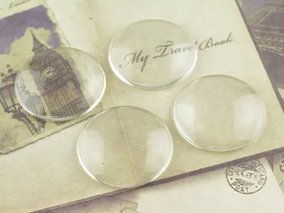 Produktbild von Vintageparts 4 Cabochons 30 mm Glas klar, rund