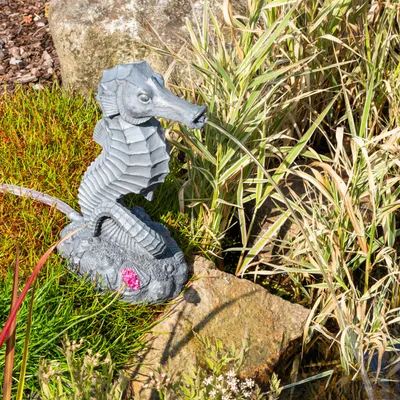 Produktbild von esotec Solar Wasserspeierset Seepferdchen Ida, Teichpumpenset, Polyresin, 101681