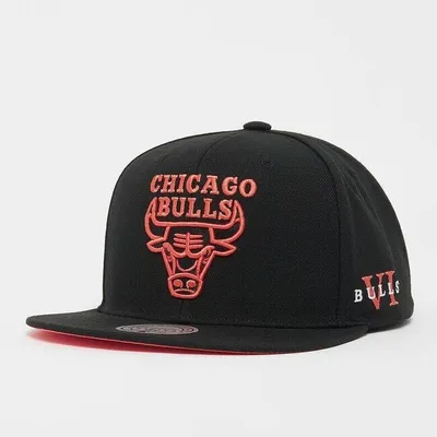 Zdjęcie produktu dla Czapka Mitchell & Ness snapback Chicago Bulls Core VI Snapback czarna - UNI