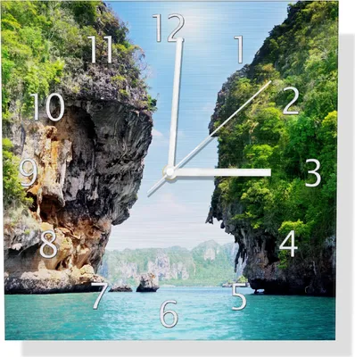 Produktbild von Wallario Design Wanduhr Felsenschlucht am Meer in Thailand aus Aluverbund, Größe 30 x 30 cm