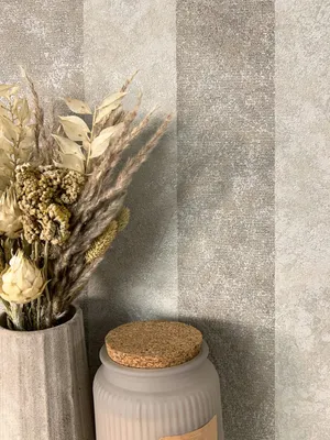 Produktbild von NEWROOM Tapete Saliba Taupe Braun Vliestapete - Modern Streifen Linien  Germany
