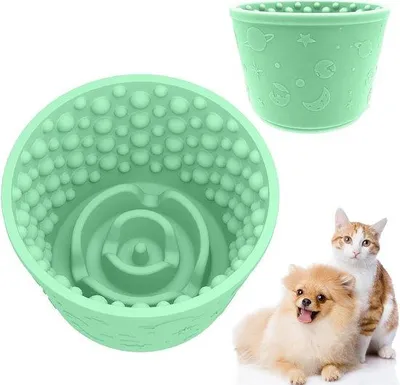 Obrázek produktu pro Anti-Schrokbak pro psy - silikonová krmicí stanice vhodná do myčky na nádobí do 100° (mátově zelená)