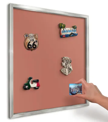 Produktbild von Magnettafel 50x50 cm in einem silbernen Rahmen - Magnetische Metalltafel, Magnetpinnwand zur Wandmontage für Wohnzimmer, Küche, Flur, Kinderzimmer und Büro - Ziegelfarbe
