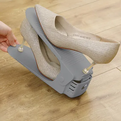 Produktbild von YZNAHRE 10 Stück Einstellbare Schuhschlitze aus PP Anti-rutsch Schuhregale Höhenverstellbare Schuhstapler Platzsparend Schuhorganizer Set Haushalt Schuhaufbewahrung Doppelschicht Schuhhalter, Grau