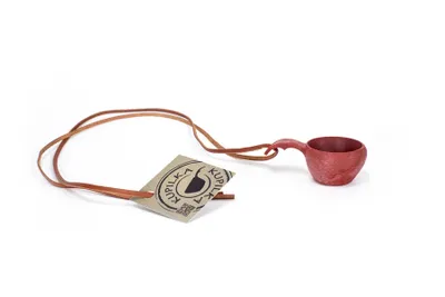 Obrázek produktu pro Kupilka Cup 1 s koženou šňůrkou , barva:Cranberry - červená