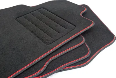 Immagine prodotto di Set di tappetini in velluto per MAZDA CX-30 4 pezzi - Nuovo - ROSSO