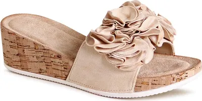 Produktbild von topschuhe24 3016 Damen Keilabsatz Pantoletten Plateau Sandalen Blumen, Farbe:Beige, Größe:38 EU