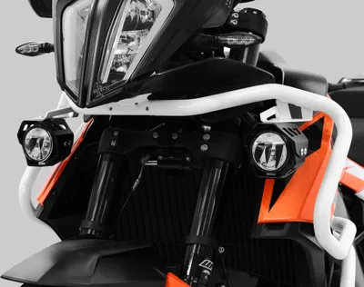 Obrázek produktu pro Sada přídavných LED světlometů včetně držáku do mlhy (pár) s krytem kompatibilní s KTM 790 Adventure v bílé barvě
