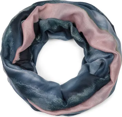 Produktbild von styleBREAKER Damen Loop Schal mit elegantem Aquarell-Farbverlauf, Leichter und weicher Schlauchschal, mehrfarbig 01017163