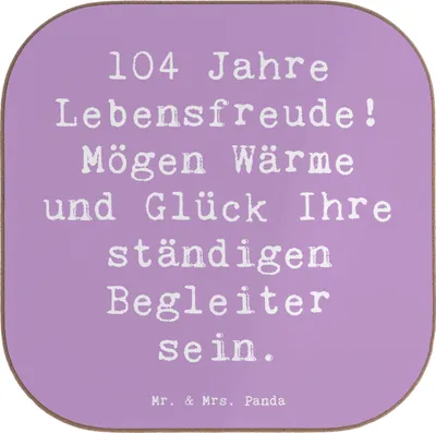 Produktbild von Mr. & Mrs. Panda Tassenuntersetzer Spruch 104. Geburtstag Lebensfreude - Lavendeltraum - Geschenk, Glückwunsch, Getränkeuntersetzer, Tischuntersetzer, Tassen Untersetzer