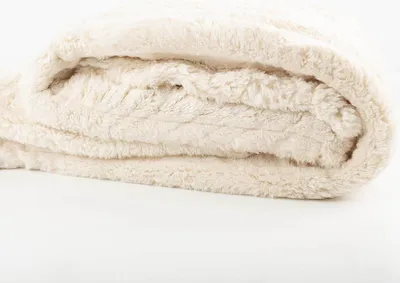 Produktbild von Kuscheldecke XL Romee Dove White 150x200cm Flauschcord