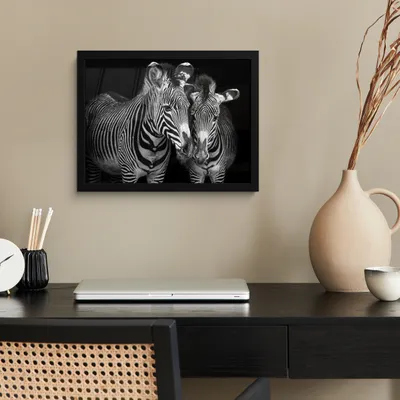 Produktbild von MuchoWow® MuchoWow® Gerahmtes Poster Tierprofil Zebras in Schwarz und Weiß 40x30 cm - Poster mit zchwarzem Bilderrahmen - Kunstposter - Wanddekorationen