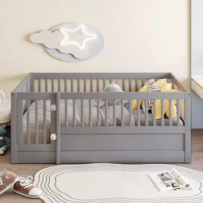 Produktbild von STILVORA Kinderbett 140x200cm Jugendbett mit Gitter und Tür, Ohne Lattenrost,Holzbett mit vollem Zaun,Bodenbett aus Kiefernholz,Grau(Ohne Matratze)