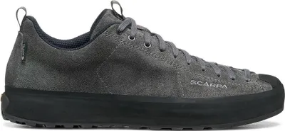 Grauer Scarpa Mojito Wrap GTX Schuh aus Wildleder mit schwarzer Gummisohle und grauen Schnürsenkeln