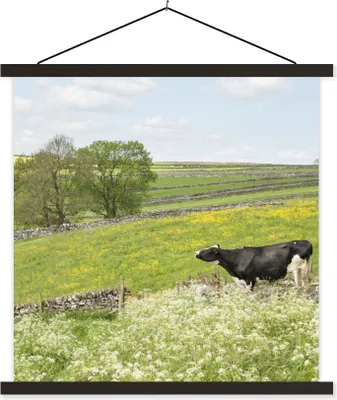 Produktbild von MuchoWow® Textilposter Kuh - Blumen - Tiere 90x90 cm mit schwarzem Rahmen - Magnetisches