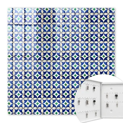 Produktbild von Metall Schlüsselkasten 30 x 30 cm - weißer Schlüsselschrank zur Wandmontage - wandhängende Schlüsselbox mit Tür - nach links öffnend - Schlüsselaufbewahrung für Flur - Büro - Arbeitszimmer - Werkstatt - Garage - Geometrische Abstraktion