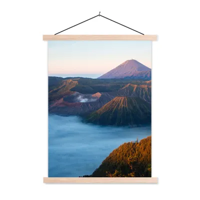 Produktbild von MuchoWow® Textilposter Vulkan - Natur - Nebel 40x53 cm mit holzfarbenen Rahmen - Schlafzimmer