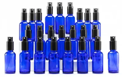 Immagine prodotto di Elzusha - Flacone spray blu in vetro, capacità 30 ml, con nebulizzazione fine
