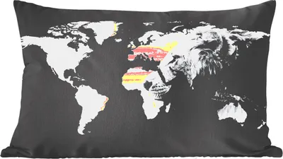 Produktbild von MuchoWow® Zierkissen Sofakissen Wohnzimmer Dekokissen 50x30 cm Weltkarte - Schwarz - Weiß - Löwe - Wohnzimmerdekoration - Polster mit Photo