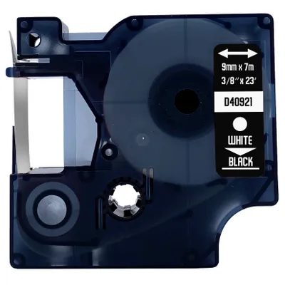 Produktbild von DULA Etikettenband  - Kompatibel mit Dymo D1 40921 - 1 Stück - Weiß auf schwarz - 9mm x 7m