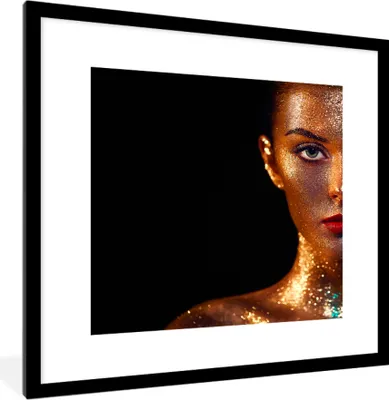 Produktbild von MuchoWow® MuchoWow® Gerahmtes Poster Make-up - Gold - Frau - Luxus - Glitzer - Kunst 40x40 cm - Poster mit zchwarzem Bilderrahmen - Poster - Plakat im Rahmen