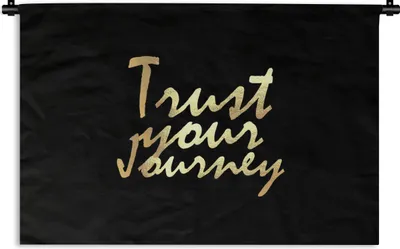 Produktbild von MuchoWow® Wandteppich Wandbehang Zitate - Reisen - Schwarz - Gold 120x80 cm Tapisserie Dekoration Wandtuch - Wanddekorationen - Wandtücher