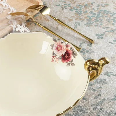 Produktbild von Famanu Schale mit gewellten Rändern – Vintage Porzellan, Keramische Obstschale